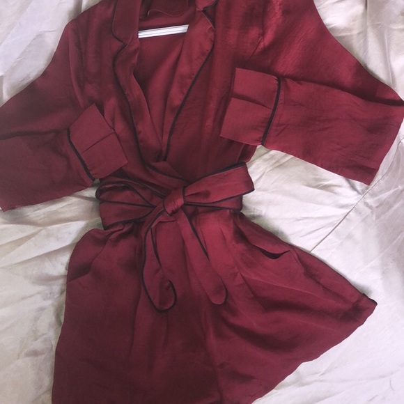 FASHION NOVA SATIN ROMPER XS - Picture 2 of 7